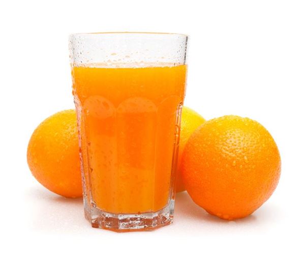 Jus de fruits frais pour un petit-déjeuner vitaminé